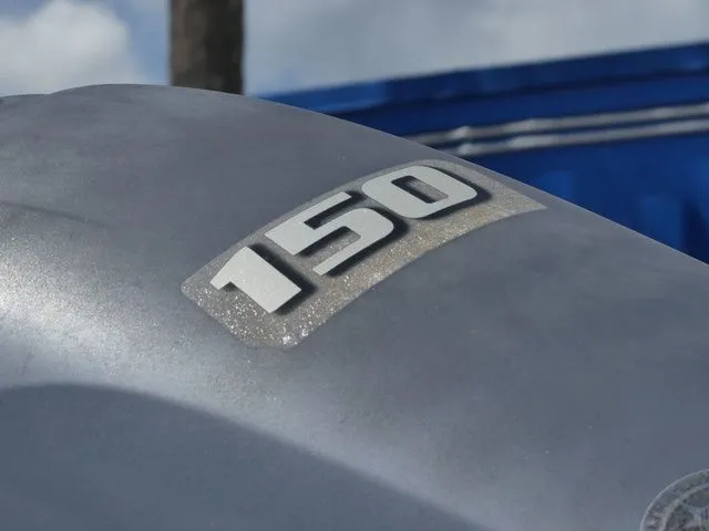 Slide: The Image of NauticStar 223 DC 2017 - 10