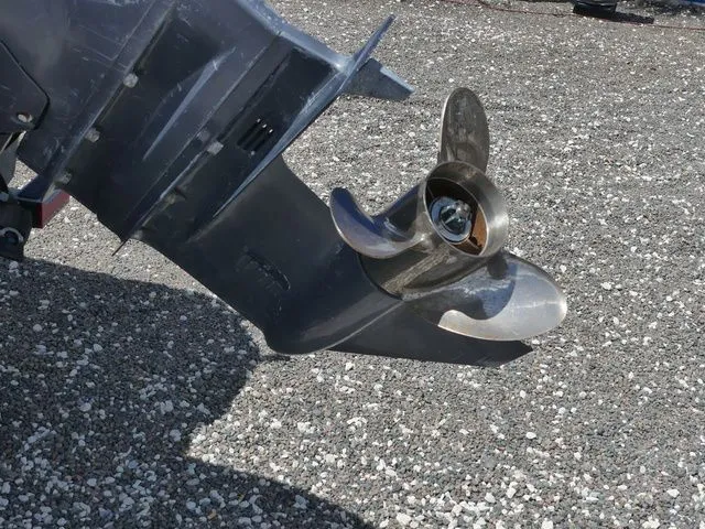 Slide: The Image of NauticStar 223 DC 2017 - 12