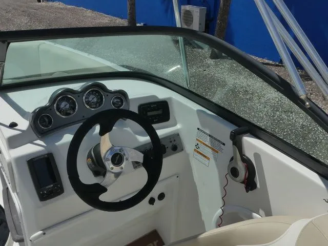 Slide: The Image of NauticStar 223 DC 2017 - 15