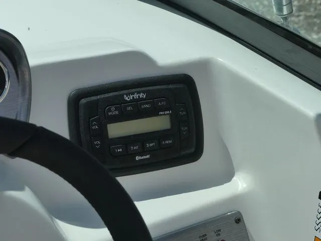 Slide: The Image of NauticStar 223 DC 2017 - 18