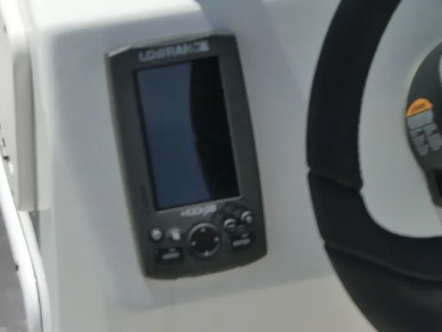 Slide: The Image of NauticStar 223 DC 2017 - 20