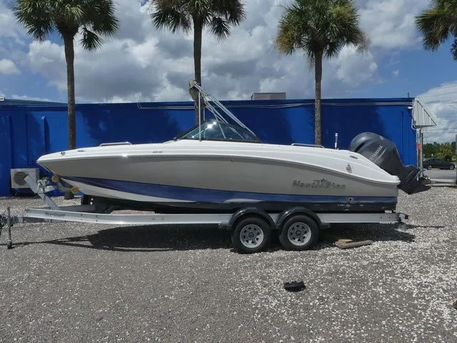 Slide: The Image of NauticStar 223 DC 2017 - 7