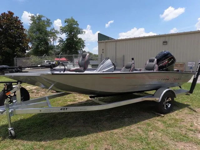 Slide: The Image of Xpress H17 2025 - 8