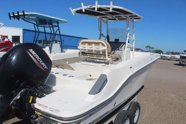 Slide: The Image of Bayliner T22CC 2021 - 4