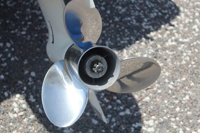 Slide: The Image of Sea Pro 219 Center Console 2018 - 14