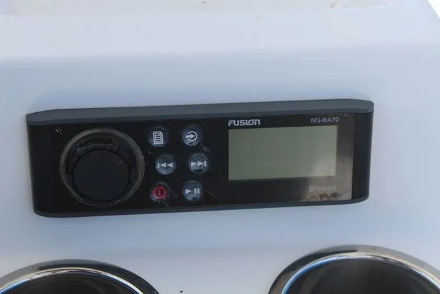 Slide: The Image of Sea Pro 219 Center Console 2018 - 27