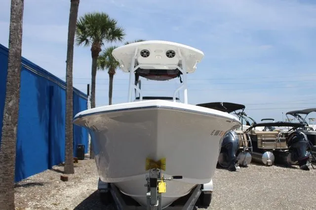 Slide: The Image of Sea Pro 219 Center Console 2018 - 3