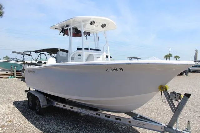 Slide: The Image of Sea Pro 219 Center Console 2018 - 4