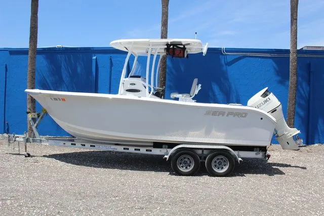 Slide: The Image of Sea Pro 219 Center Console 2018 - 8