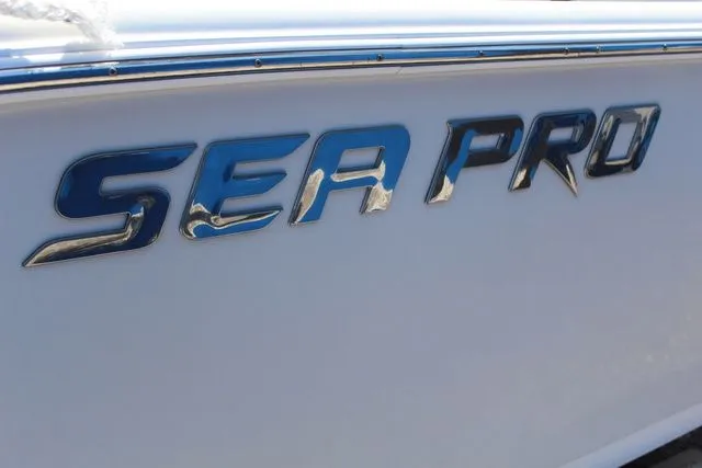 Slide: The Image of Sea Pro 219 Center Console 2018 - 9