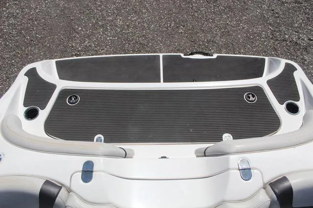 Slide: The Image of 2014 Yamaha Boats AR192 swim platform with black non-slip surface. - 13