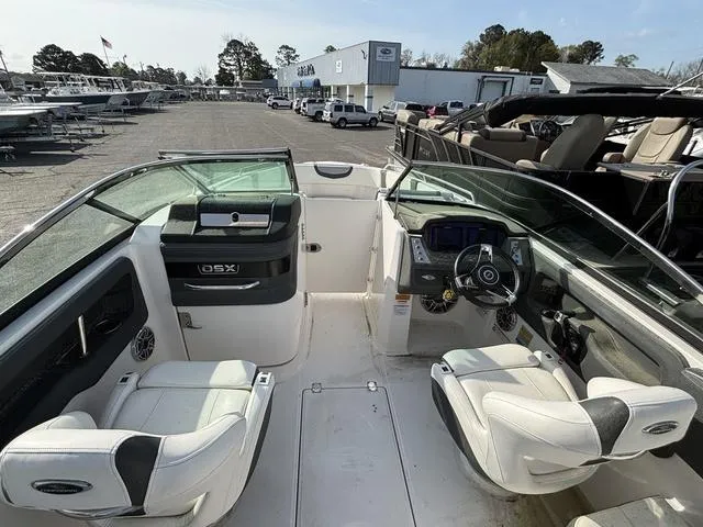 Slide: The Image of Chaparral 250 OSX 2023 - 3