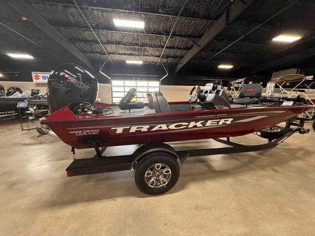 Slide: The Image of Tracker PT195XTE 2025 - 4