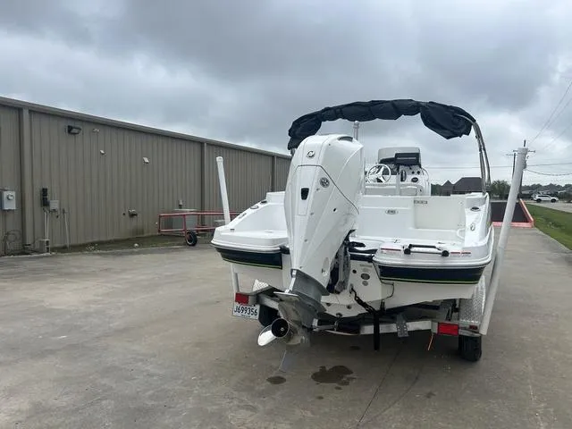 Slide: The Image of Tahoe 2150 CC 2019 - 3