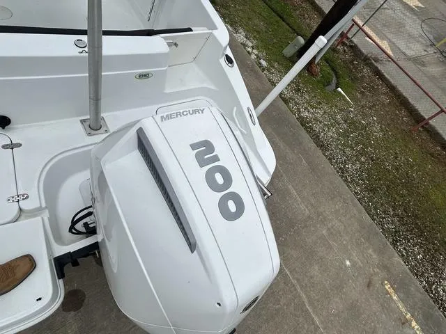 Slide: The Image of Tahoe 2150 CC 2019 - 4