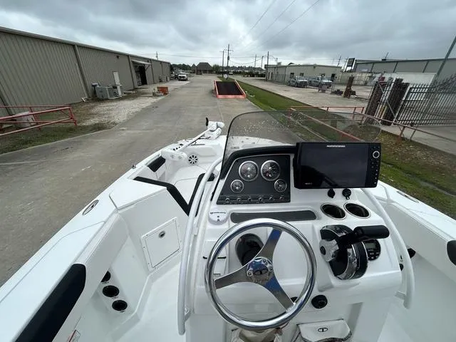 Slide: The Image of Tahoe 2150 CC 2019 - 6