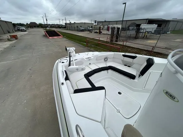 Slide: The Image of Tahoe 2150 CC 2019 - 7