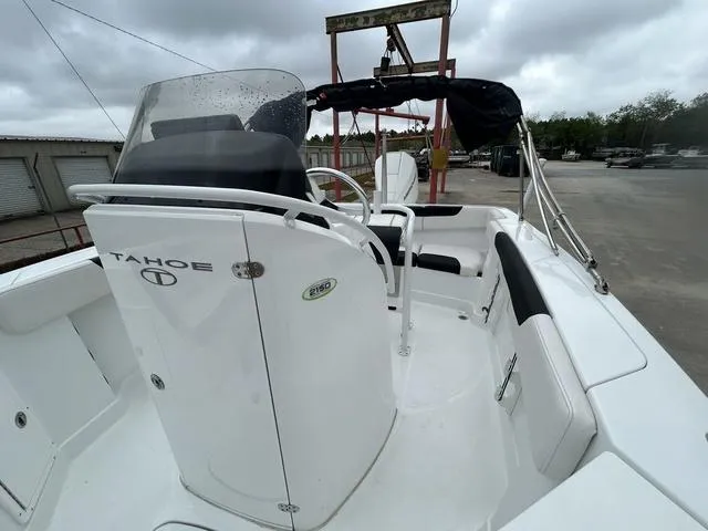 Slide: The Image of Tahoe 2150 CC 2019 - 9