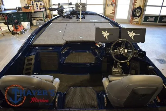 Slide: The Image of Ikon Boats VLX21 2025 - 12