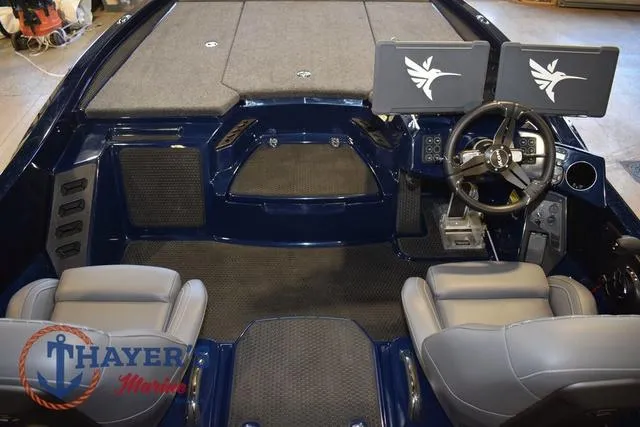 Slide: The Image of Ikon Boats VLX21 2025 - 13