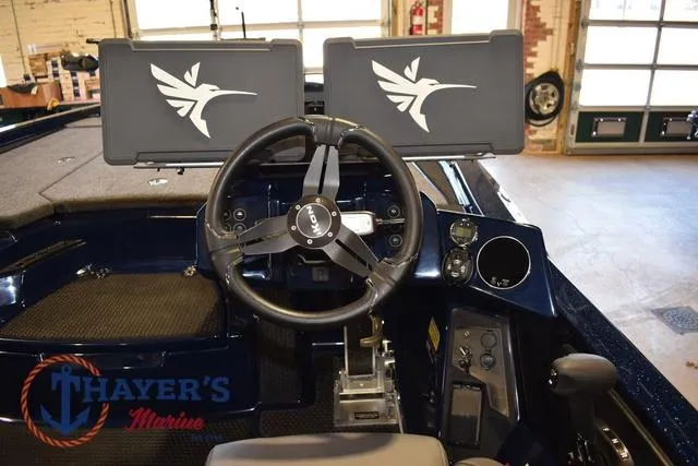 Slide: The Image of Ikon Boats VLX21 2025 - 14