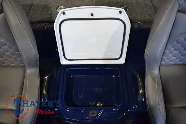 Slide: The Image of Ikon Boats VLX21 2025 - 19