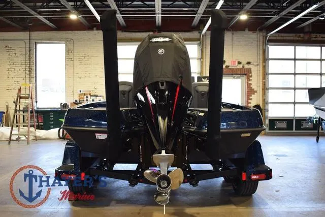 Slide: The Image of Ikon Boats VLX21 2025 - 3