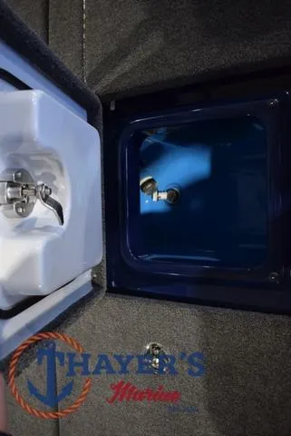 Slide: The Image of Ikon Boats VLX21 2025 - 32