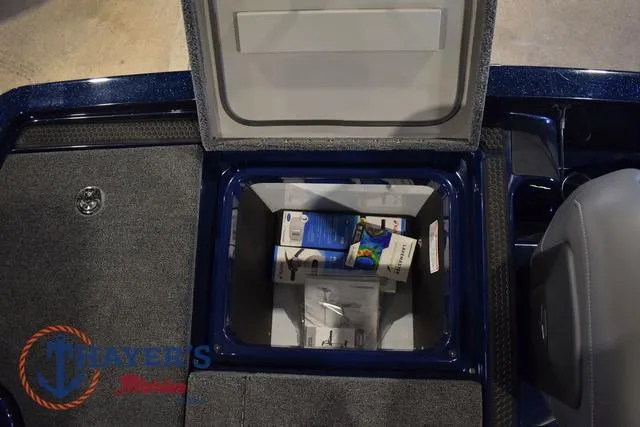 Slide: The Image of Ikon Boats VLX21 2025 - 33