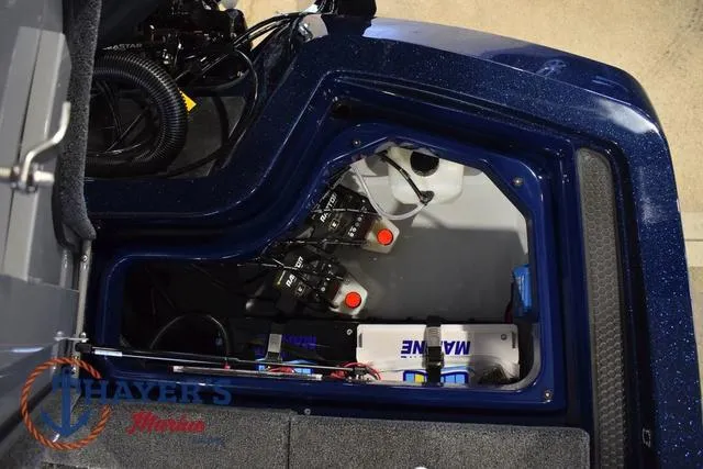 Slide: The Image of Ikon Boats VLX21 2025 - 34