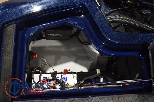 Slide: The Image of Ikon Boats VLX21 2025 - 36