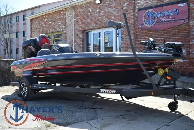 Slide: The Image of Triton 18 TrX 2025 - 1