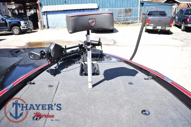 Slide: The Image of Triton 18 TrX 2025 - 13