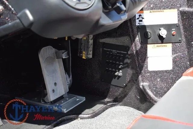 Slide: The Image of Triton 18 TrX 2025 - 20