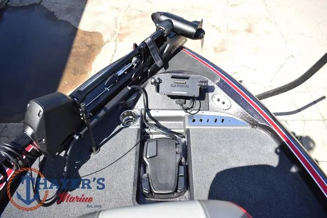 Slide: The Image of Triton 18 TrX 2025 - 26