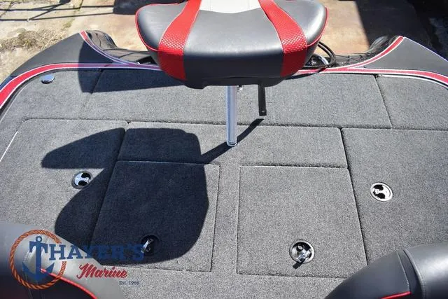 Slide: The Image of Triton 18 TrX 2025 - 30