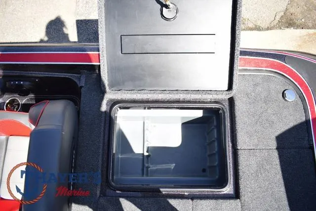 Slide: The Image of Triton 18 TrX 2025 - 33