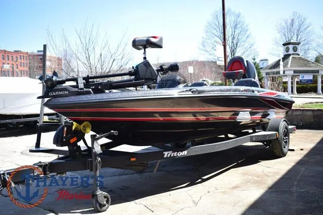 Slide: The Image of Triton 18 TrX 2025 - 6