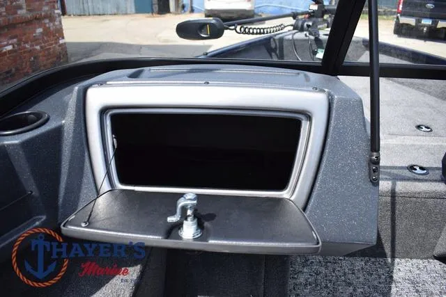 Slide: The Image of Tracker Pro Guide V-16 WT 2025 - 15