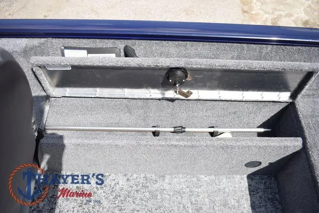 Slide: The Image of Tracker Pro Guide V-16 WT 2025 - 28