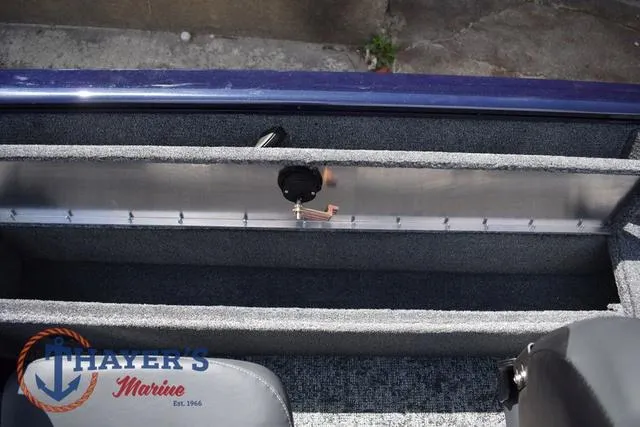 Slide: The Image of Tracker Pro Guide V-16 WT 2025 - 30