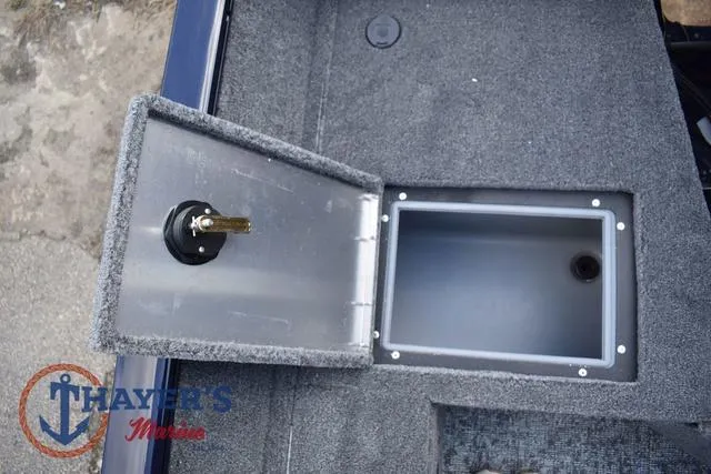 Slide: The Image of Tracker Pro Guide V-16 WT 2025 - 33