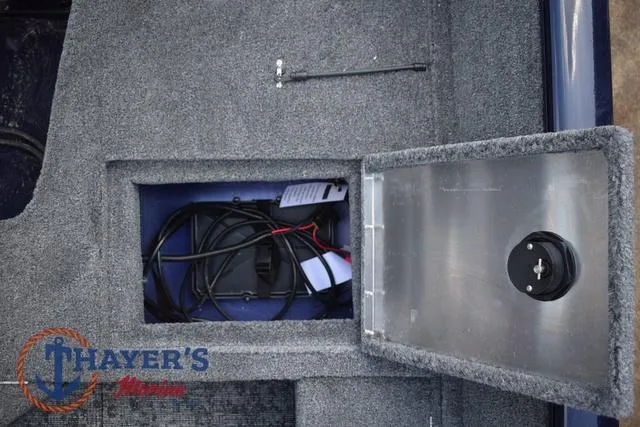 Slide: The Image of Tracker Pro Guide V-16 WT 2025 - 34