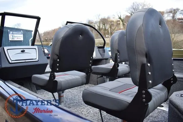 Slide: The Image of Tracker Pro Guide V-16 WT 2025 - 35