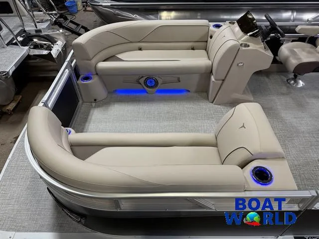 Slide: The Image of Tahoe Sport 2385 Swingback (VRB) Tritoon & Honda 4-Strok 2025 - 3