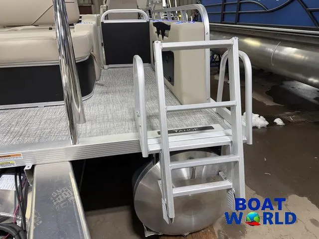 Slide: The Image of Tahoe Sport 2385 Swingback (VRB) Tritoon & Honda 4-Strok 2025 - 46