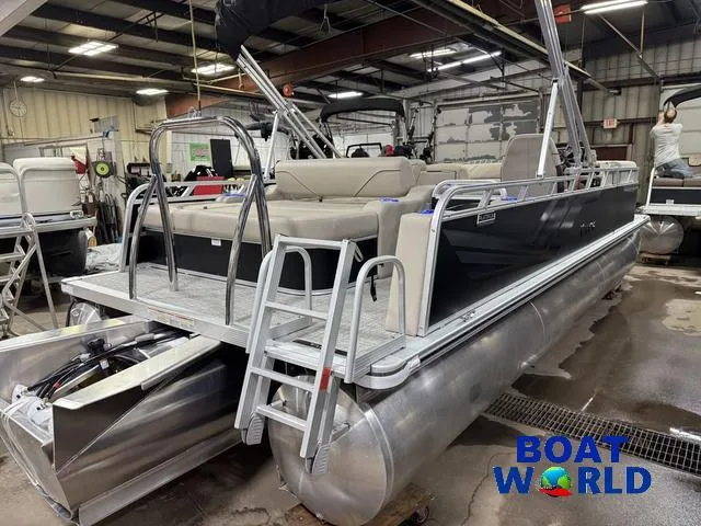 Slide: The Image of Tahoe Sport 2385 Swingback (VRB) Tritoon & Honda 4-Strok 2025 - 47