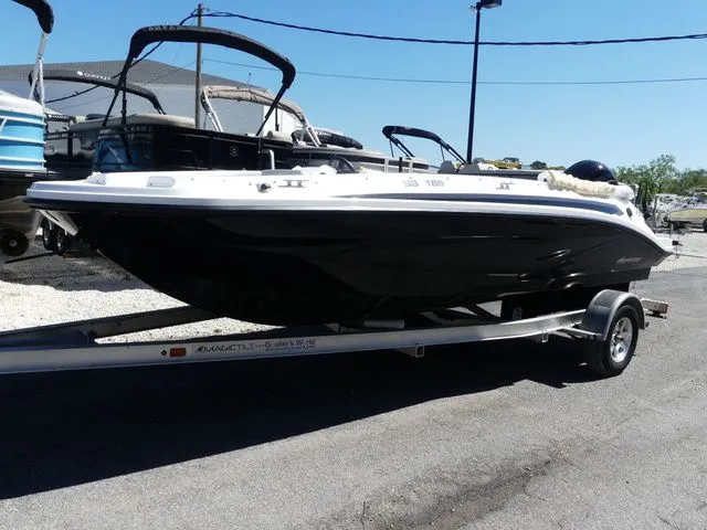 The Image of Hurricane SunDeck Sport 185 OB 2025 - 1
