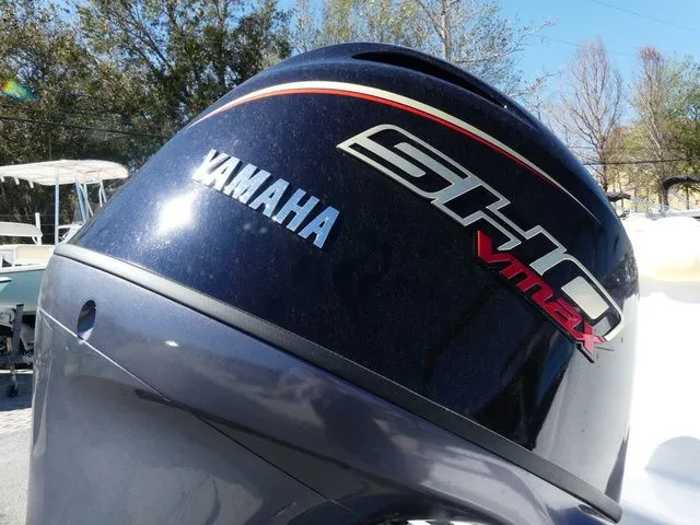 Slide: The Image of Hurricane SunDeck Sport 185 OB 2025 - 5