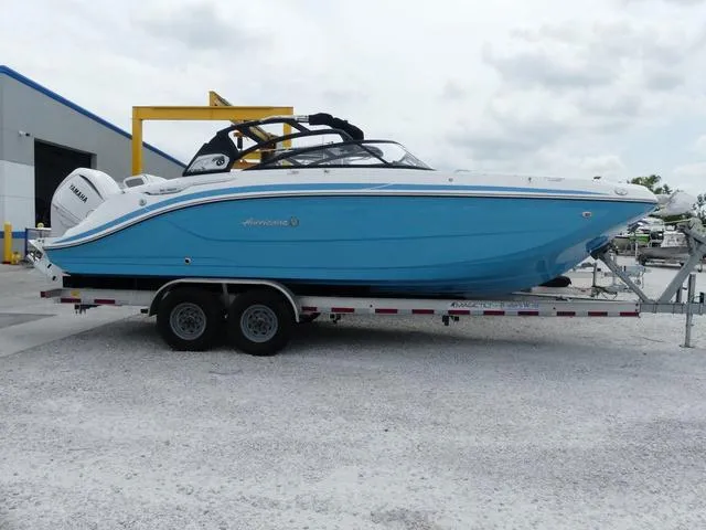 Slide: The Image of Hurricane SunDeck 2600 OB 2025 - 4